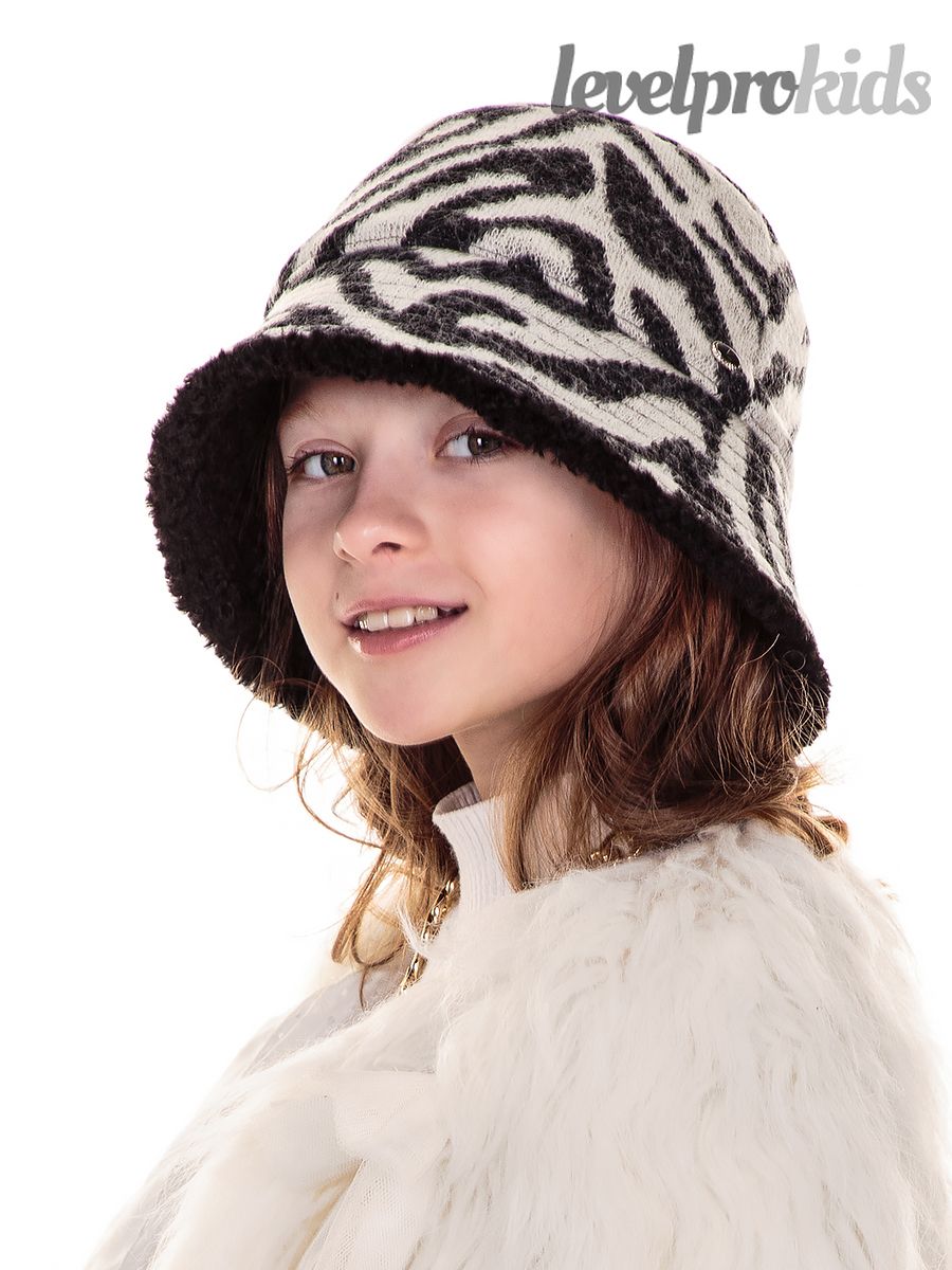 Мэри Лого VIP шляпка.<br>Трикотаж жаккардовый зебра + экомех Кёрли~Zebra jacquard knit+faux fur-Mary Logo hat